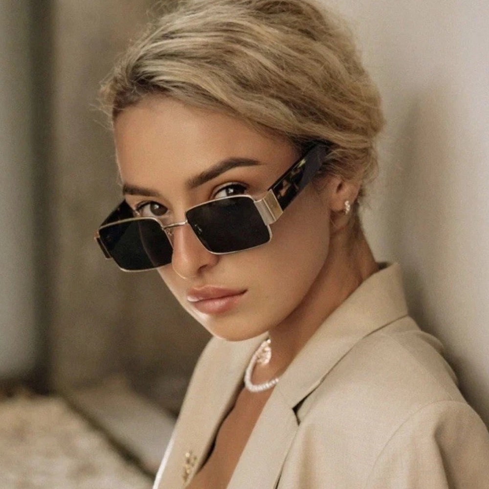 Stylish Black Sunglasses